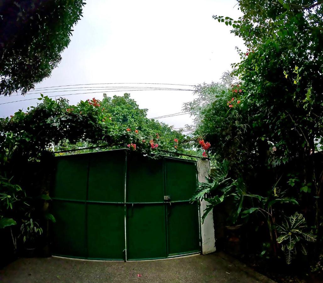 Auntie Gigi'S Place Tagaytay City Exterior foto